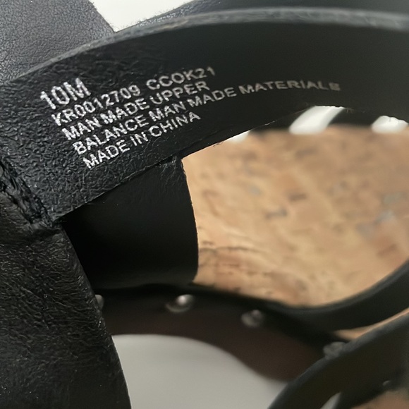 Korks Whitney Wood grain Platform studded details straps buckle Sandal sz 10 NWT - Picture 6 of 9